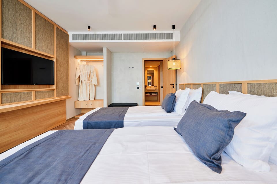 WiFi (free), bed sheets