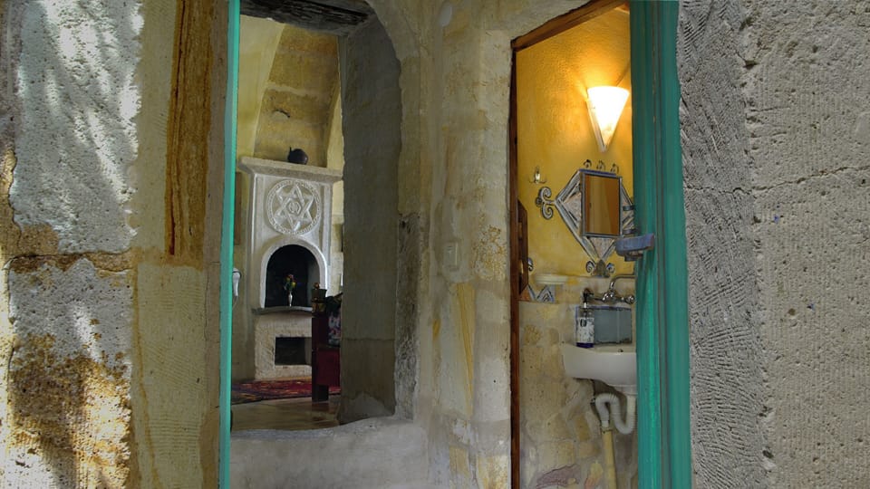 Twin Room with View | Bathroom | Shower, hair dryer, towels, soap