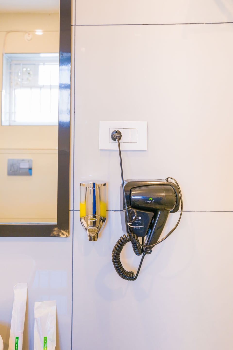 Grand Escape with Gallery | Bathroom | Shower, free toiletries, slippers, towels