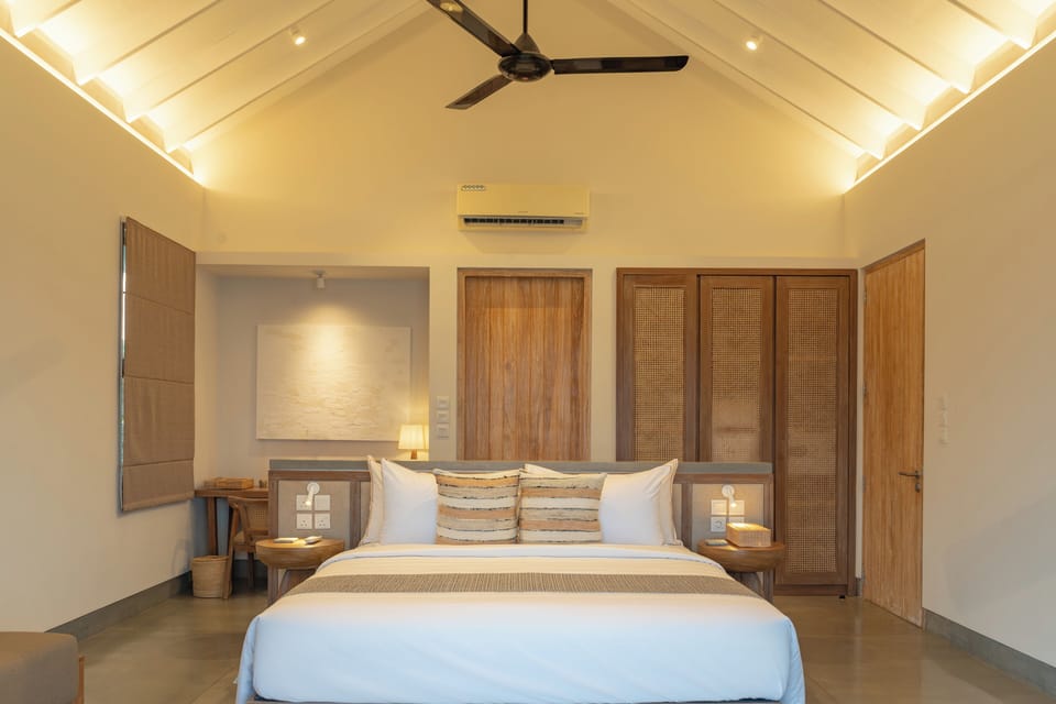 Luxury Villa, 1 King Bed, Non Smoking, Lagoon View | 1 bedroom, premium bedding, minibar, in-room safe