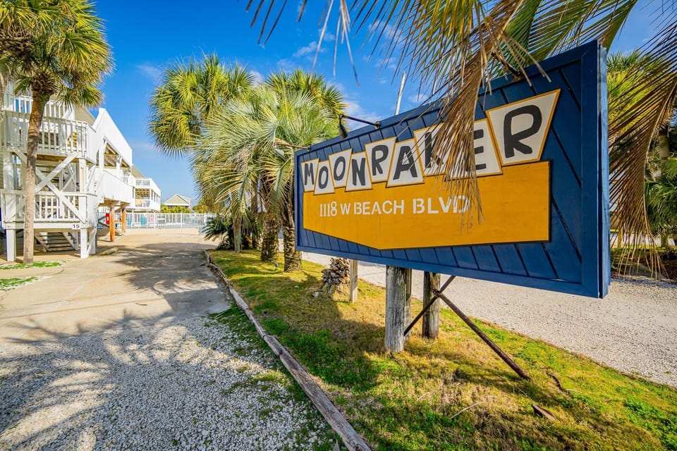 Condo, 1 Bedroom | Property grounds