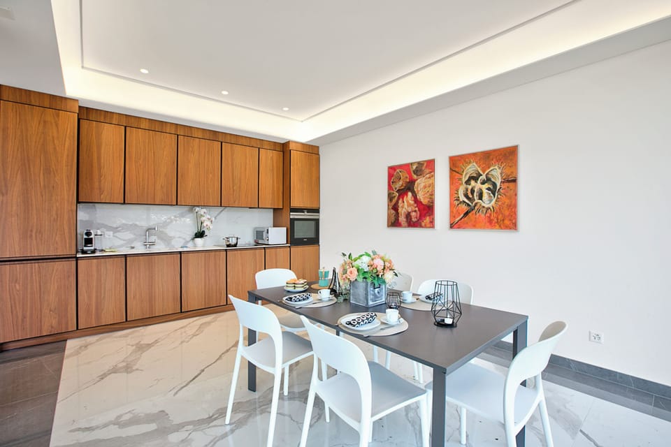 Family Apartment, 2 Bedrooms, 2 Bathrooms (Residenza La Fontana) | Dining