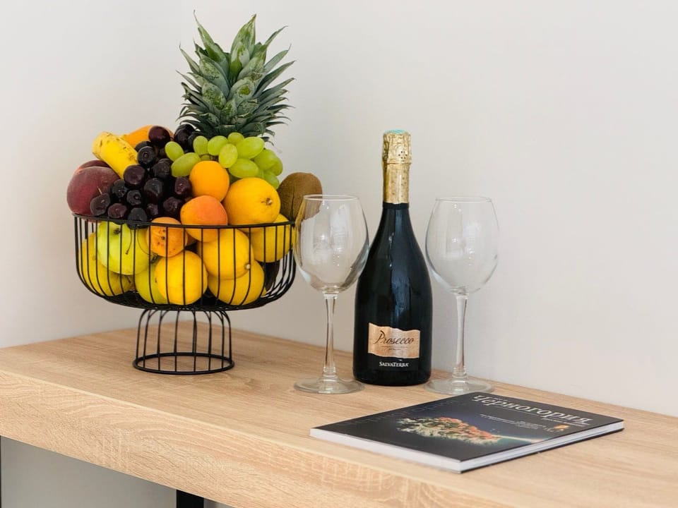 Signature Studio | In-room dining