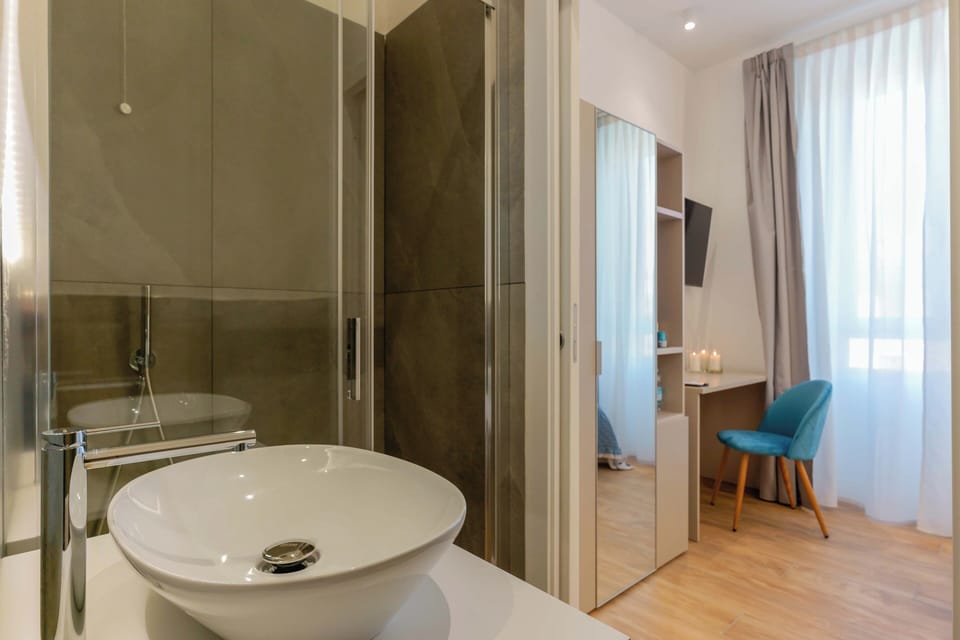 Deluxe Room | 1 bedroom, premium bedding, down comforters, memory foam beds