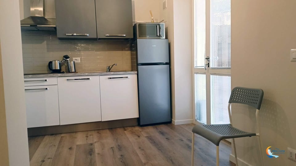 Family Suite | Private kitchen | Electric kettle