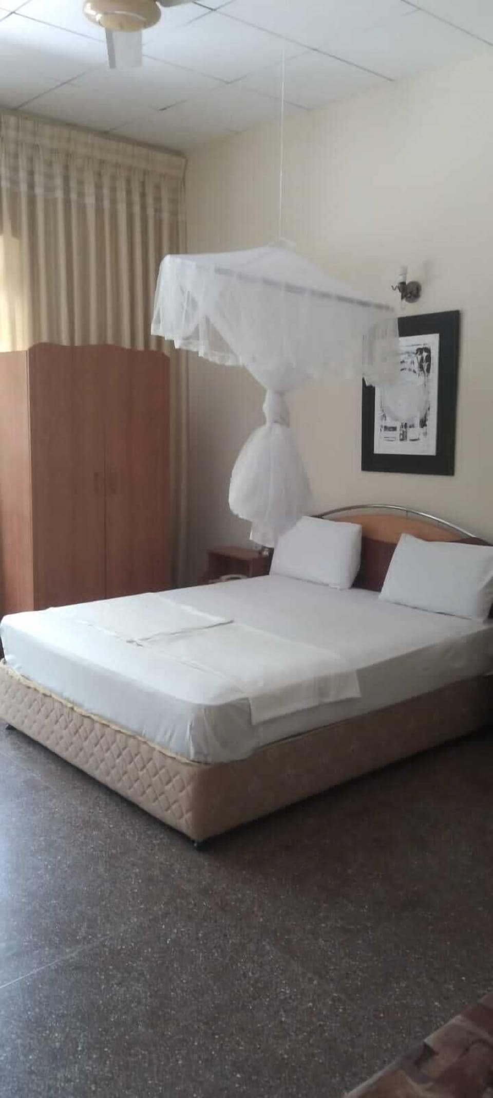 Comfort Room | Minibar, individually furnished, desk, laptop workspace