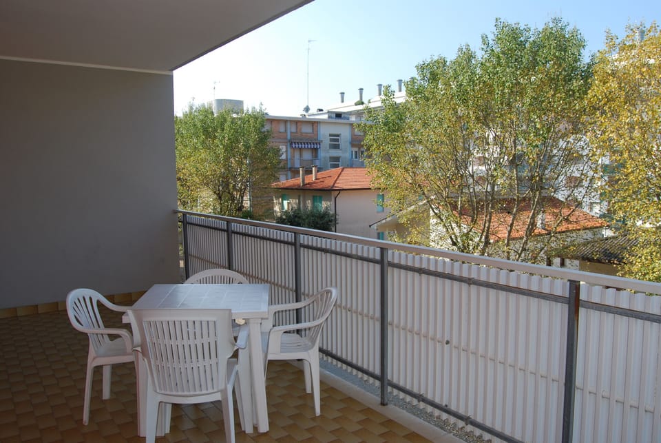 Apartment, 2 Bedrooms, Balcony, Garden View | Balcony