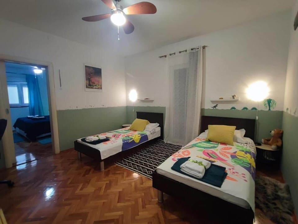2 bedrooms, iron/ironing board, WiFi (free), bed sheets
