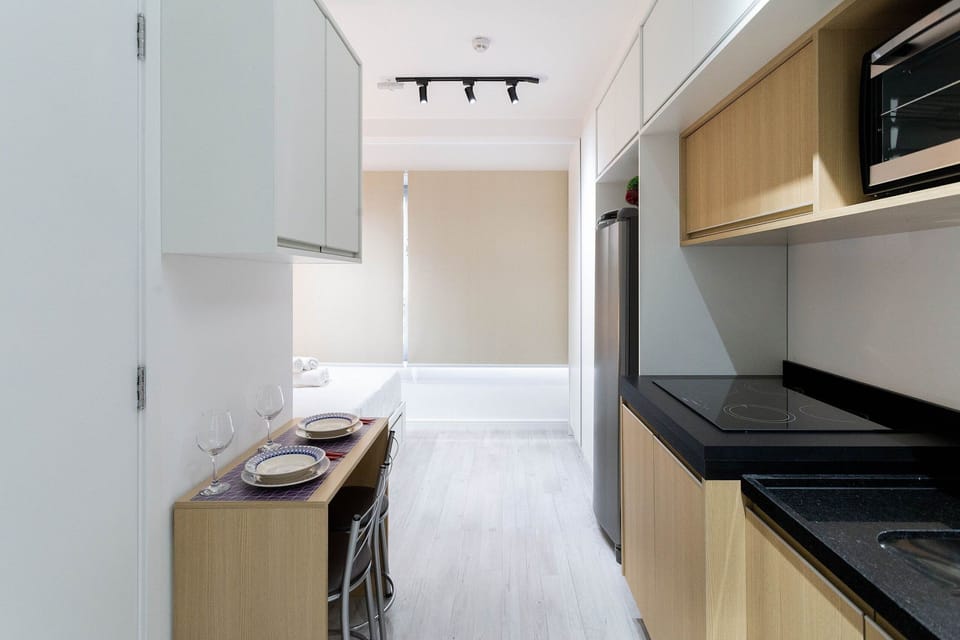 City Studio | Private kitchen | Fridge, microwave, coffee/tea maker, blender