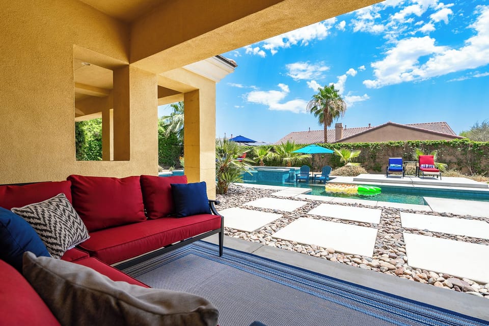 House | Living area | 65-inch Smart TV with satellite channels, fireplace, Netflix