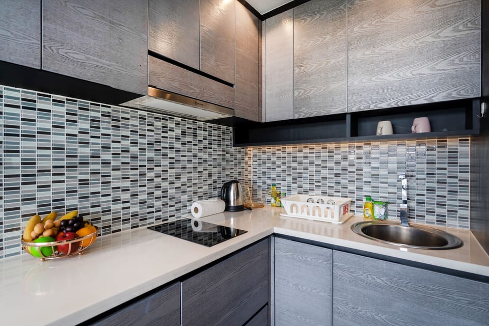 Comfort Condo | Private kitchenette | Electric kettle