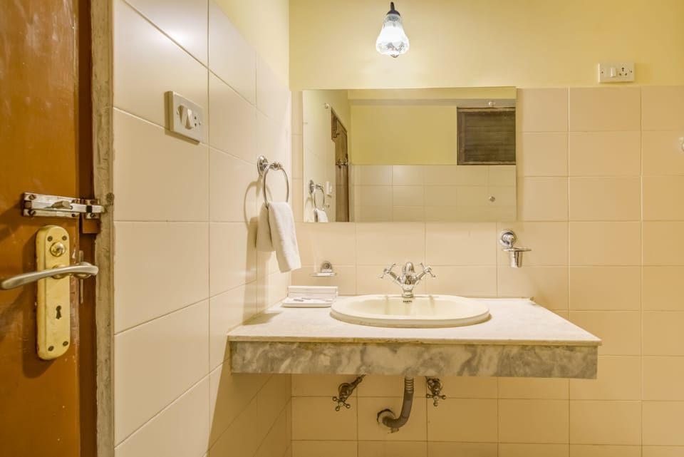 Cottage Suite | Bathroom | Slippers