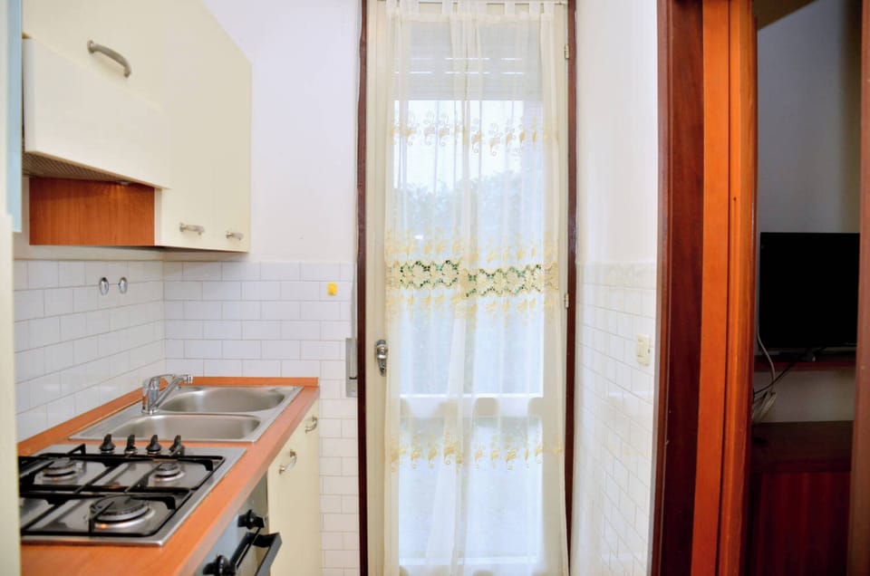 Apartment, 3 Bedrooms, Garden View | Interior