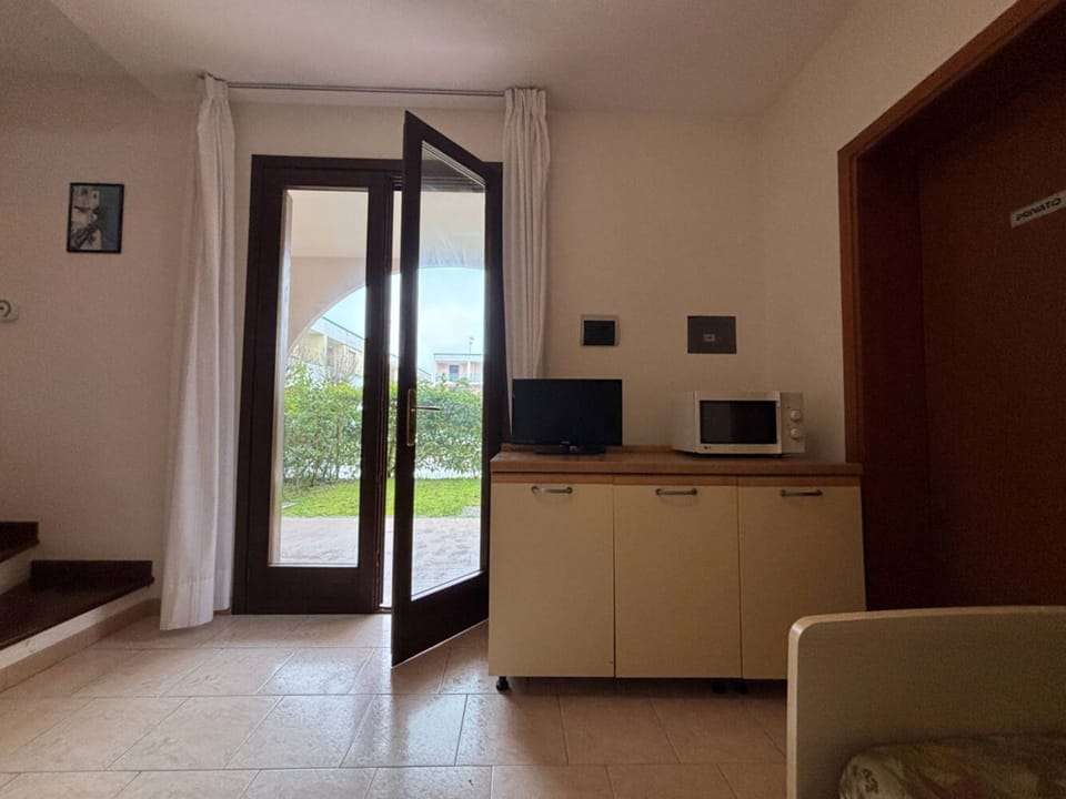 Apartment, 2 Bedrooms | Living room