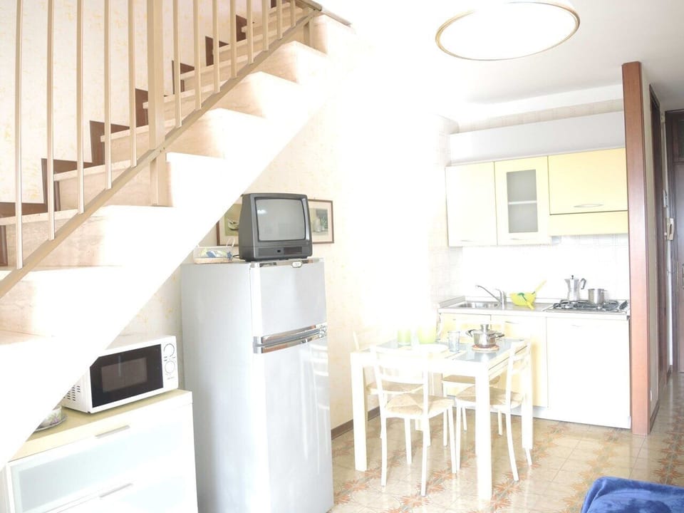 Apartment, 1 Bedroom, Balcony | Interior