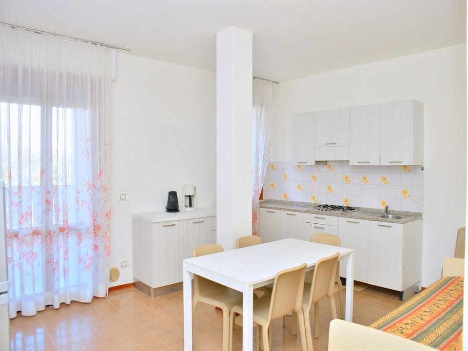 Apartment, 2 Bedrooms, City View | Interior