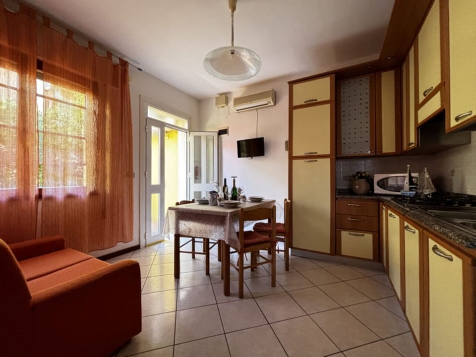 Apartment, 2 Bedrooms, Balcony | Interior