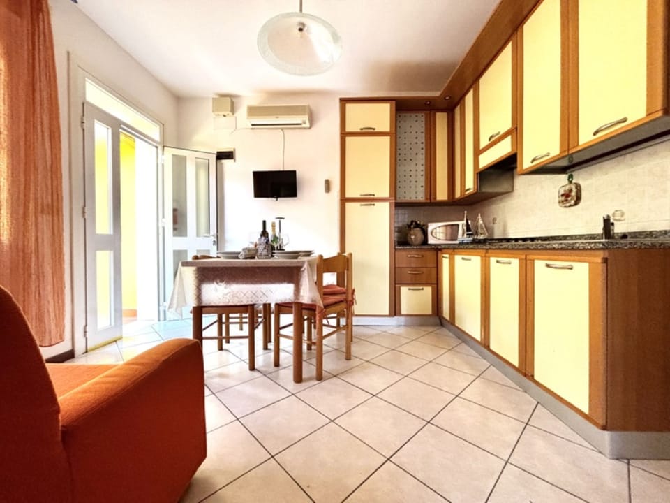 Apartment, 2 Bedrooms, Balcony | Interior