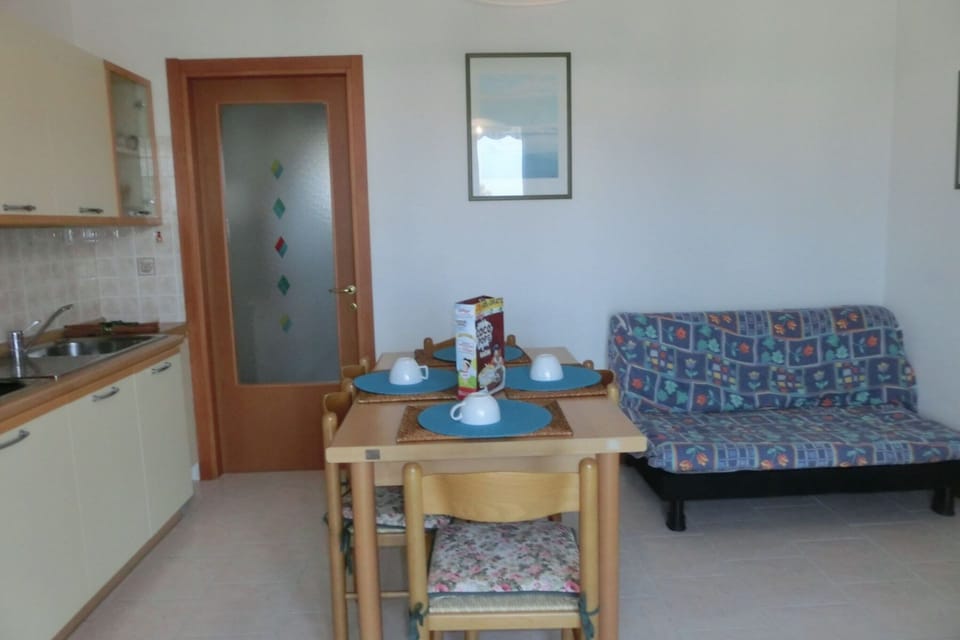 Apartment, 1 Bedroom | Living room