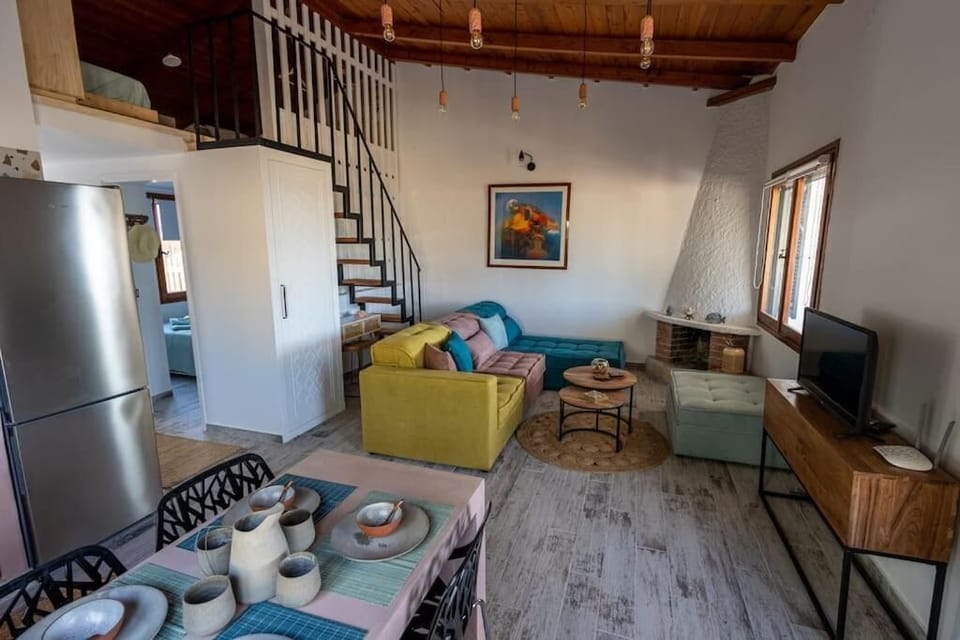 Apartment, 1 Bedroom, Balcony | Living room