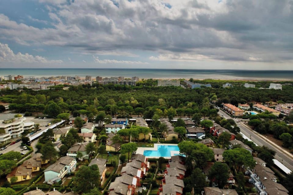 Apartment, 2 Bedrooms, Garden View | Aerial view
