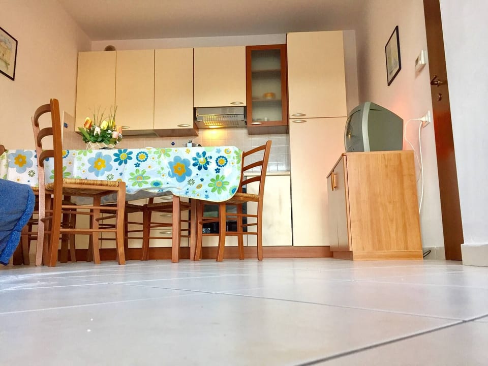 Apartment, 2 Bedrooms, Balcony | Interior