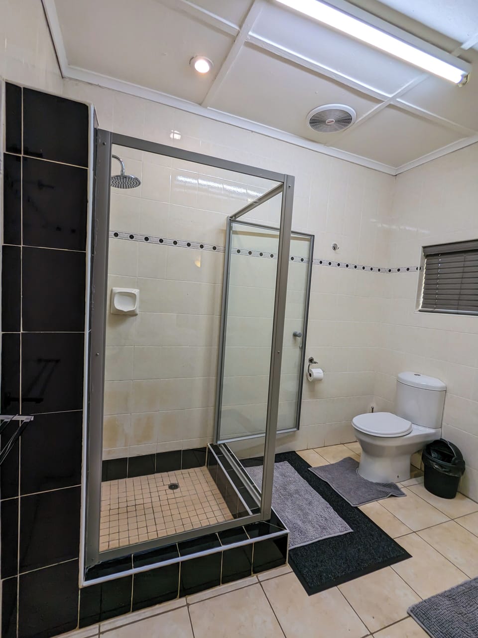 Room, 1 Bedroom, Accessible, Patio | Bathroom