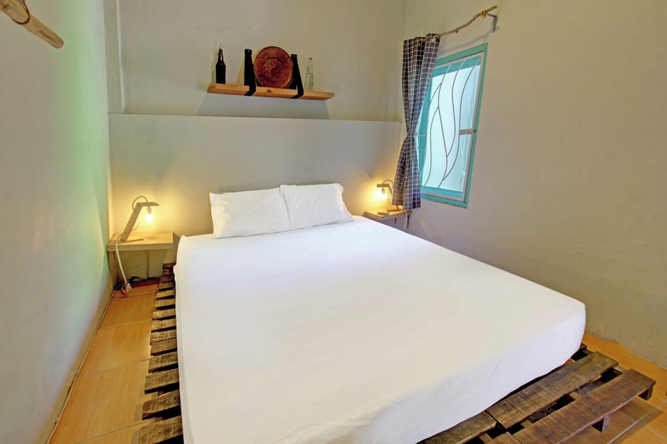 Deluxe Double Room | Desk, laptop workspace, free WiFi, bed sheets