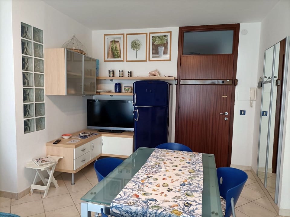 Apartment, 3 Bedrooms, Balcony, Ocean View | Living room