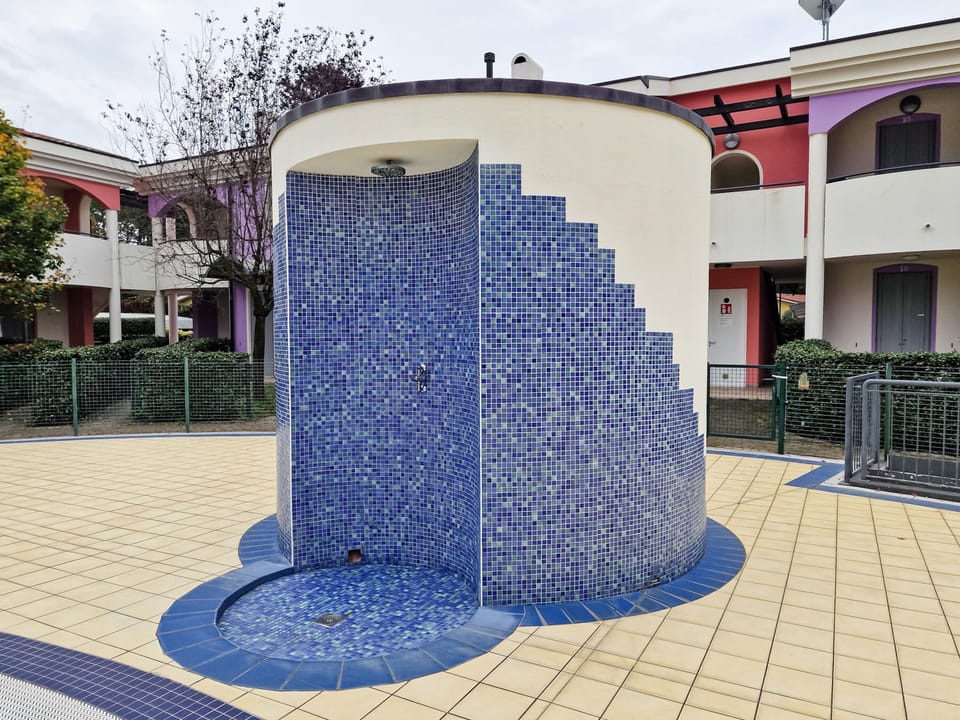 Apartment, 3 Bedrooms, Balcony | Property grounds