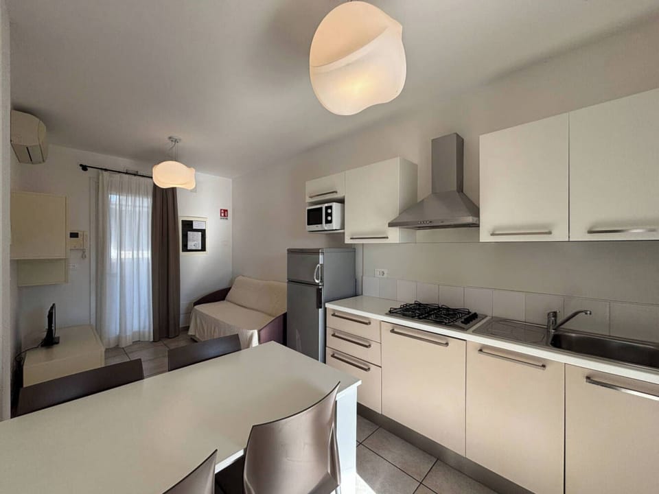 Apartment, 3 Bedrooms, Terrace | Interior