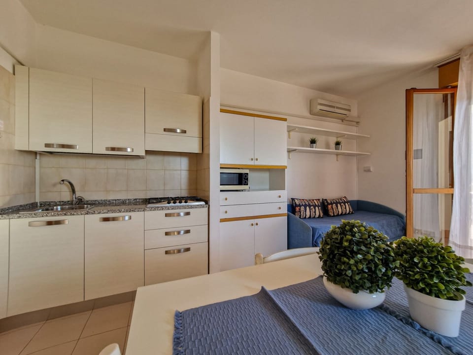 Studio, Balcony, Ocean View | Interior