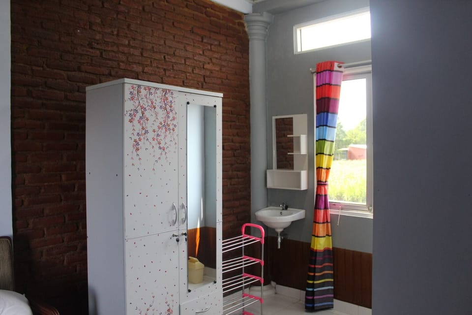Standard Room | Free WiFi, bed sheets