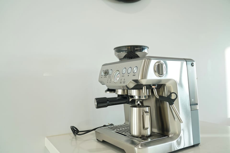 Elite Apartment | Private kitchen | Microwave, highchair
