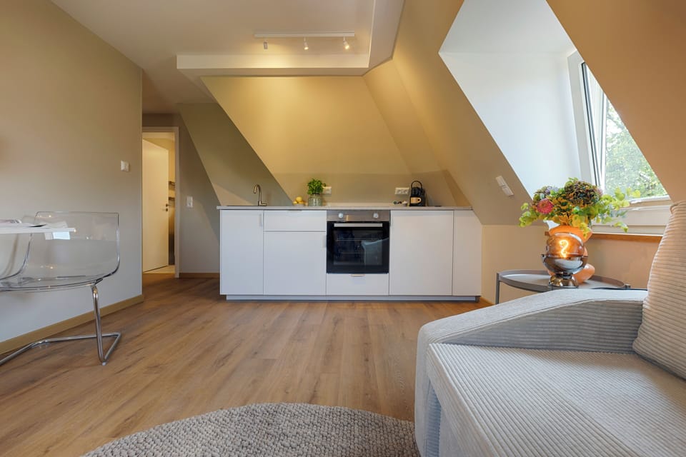 Comfort Apartment | Private kitchen | Espresso maker, electric kettle, cookware/dishes/utensils