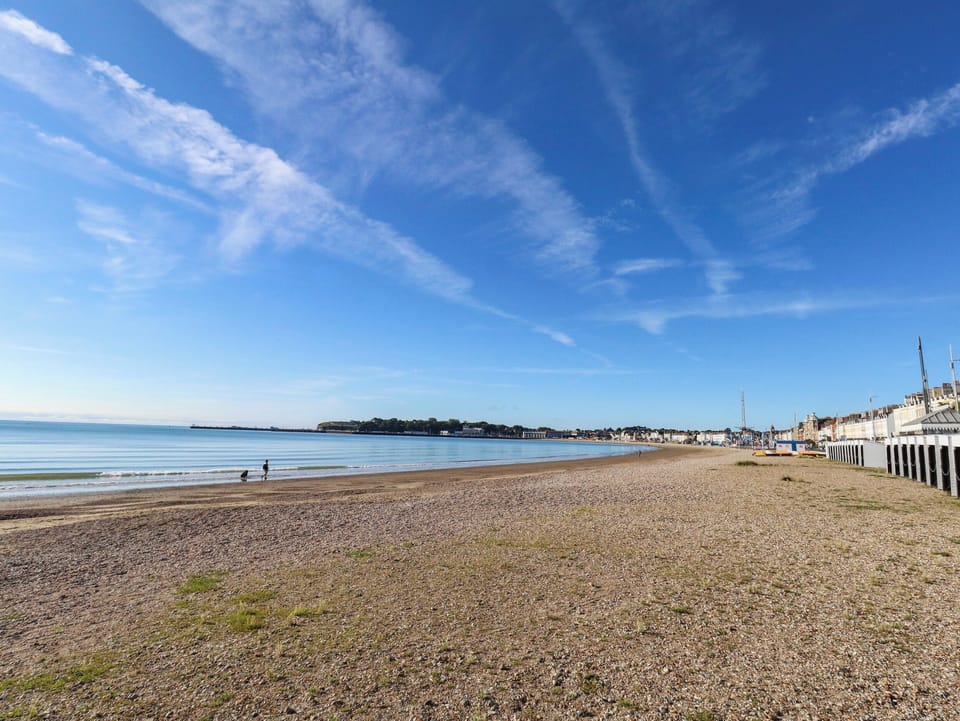 123 On The Sea - Captain's View Cottage in Weymouth