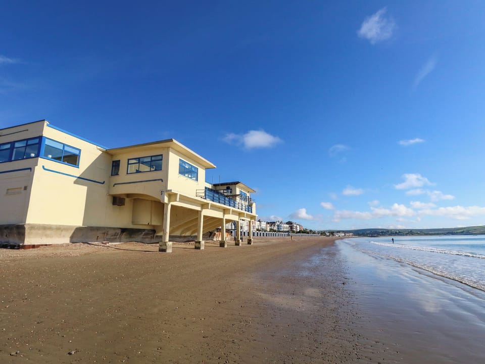 123 On The Sea - Captain's View Cottage in Weymouth