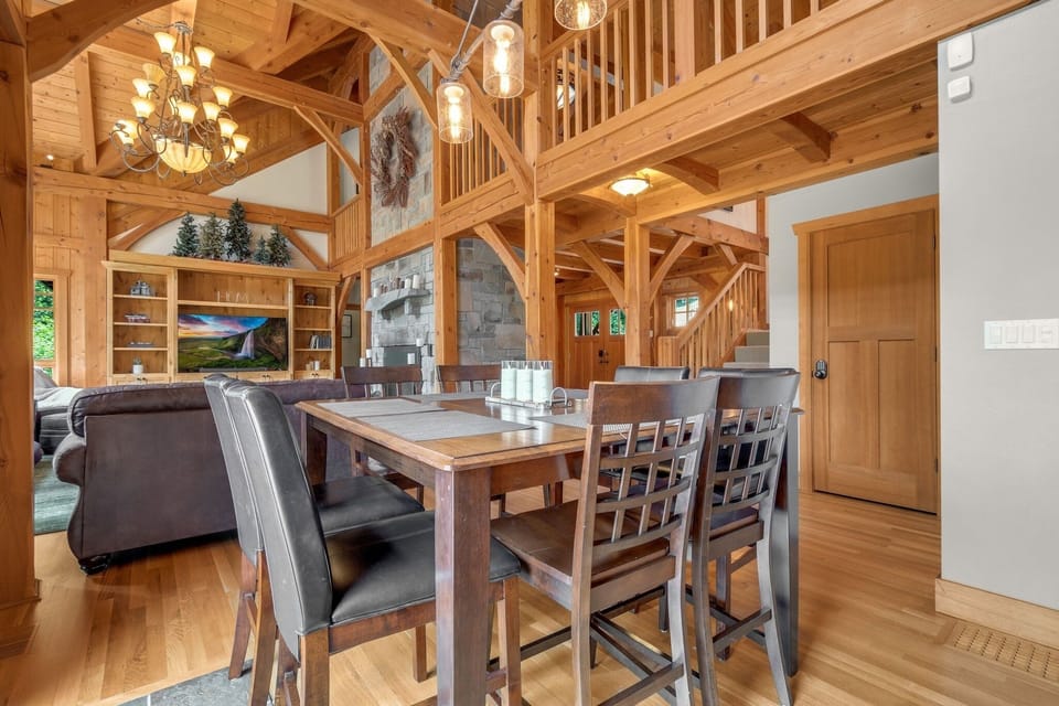 House, 3 Bedrooms | Dining