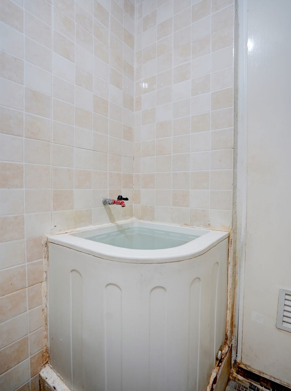 Standard Double Room | Bathroom | Shower, towels