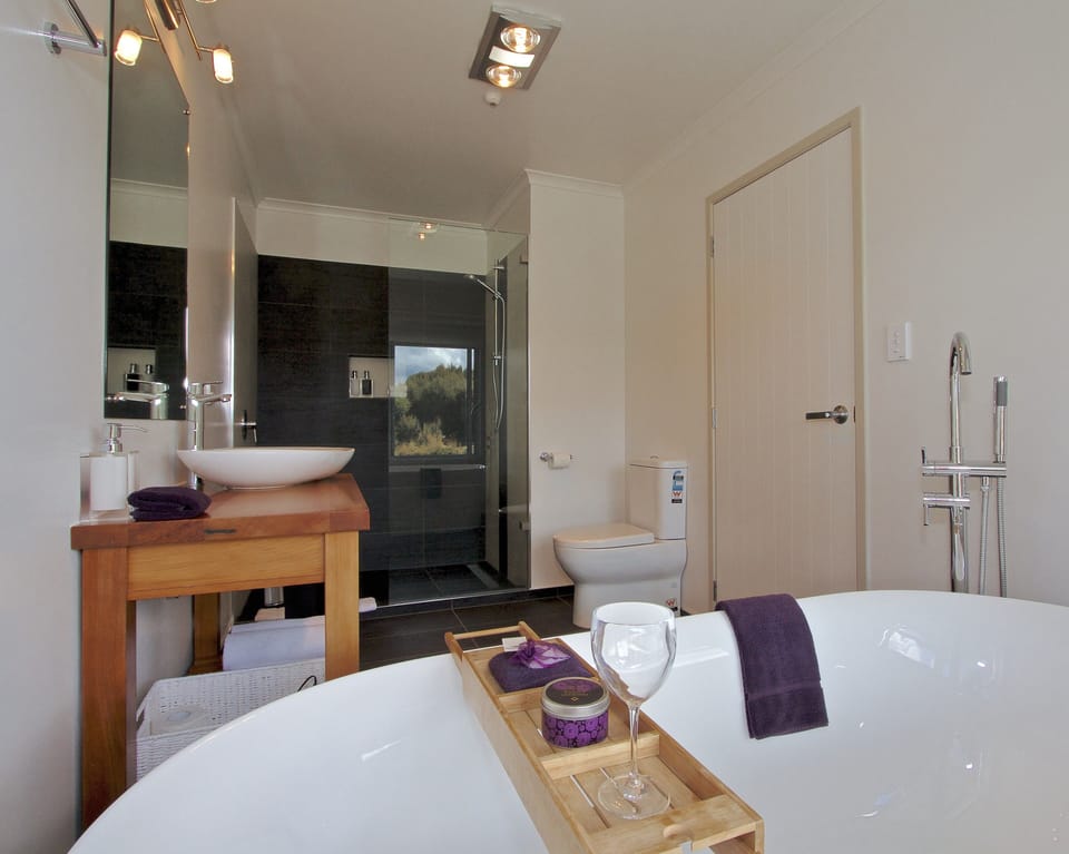 Tongariro Suites at The Rocks Bed and Breakfast in Manawatū-Whanganui, New Zealand