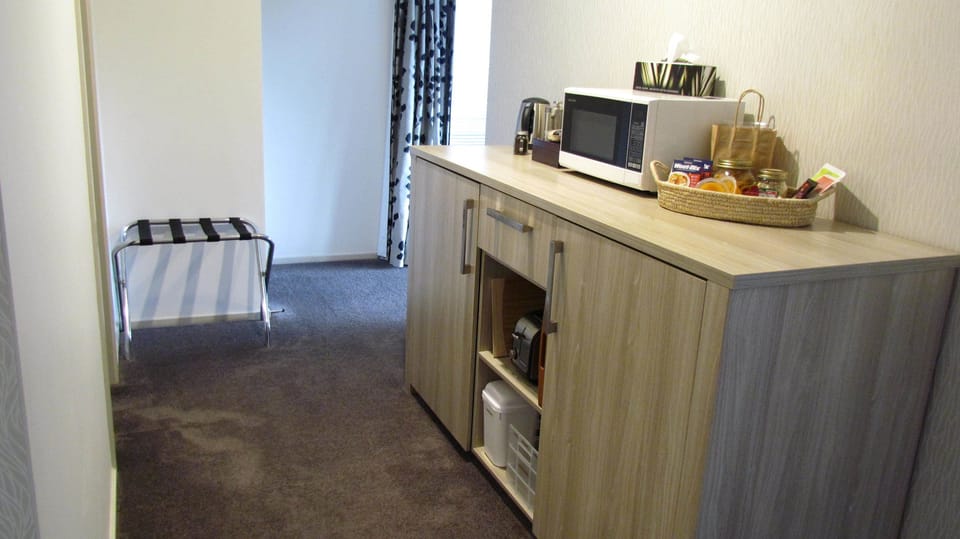 Tongariro Suite | Private kitchenette | Full-size fridge, microwave, coffee/tea maker, electric kettle
