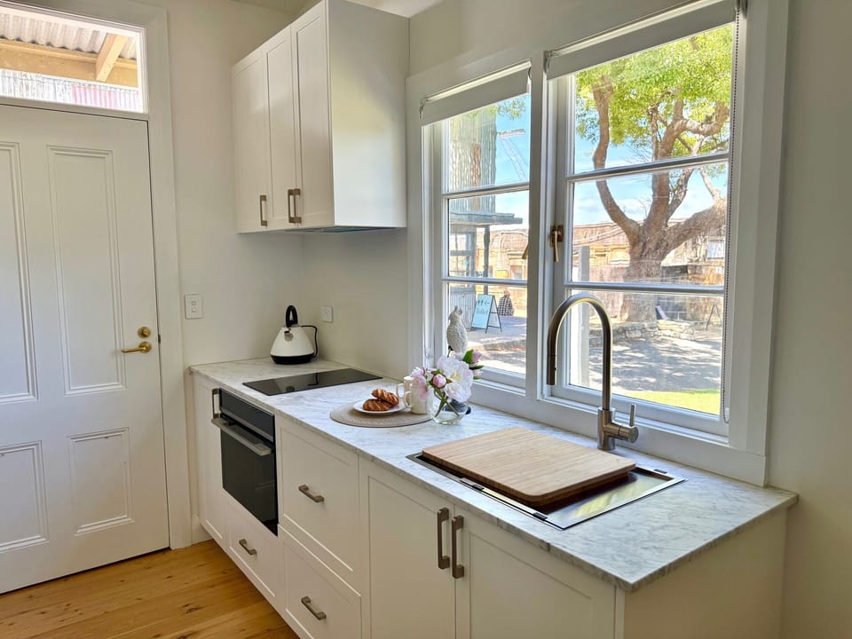 Apartment, 1 Bedroom | Private kitchen