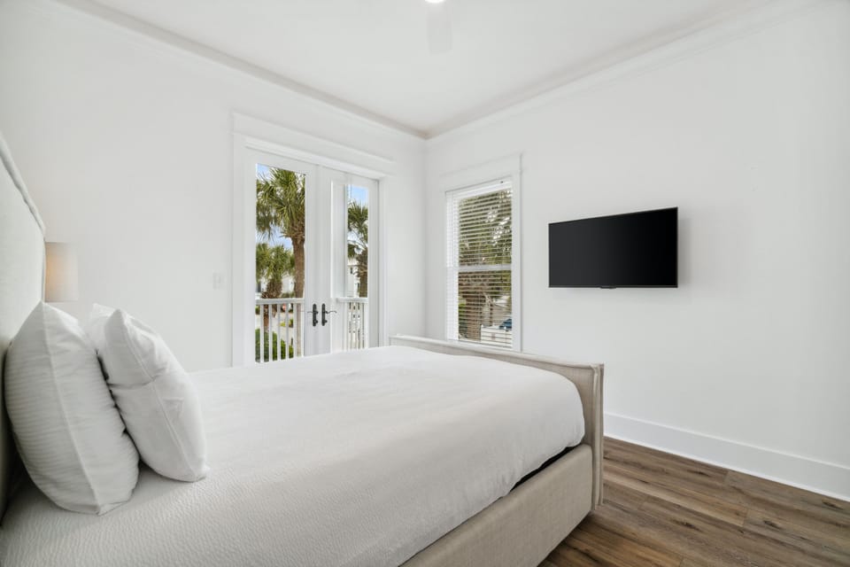 House | 7 bedrooms, individually decorated, individually furnished