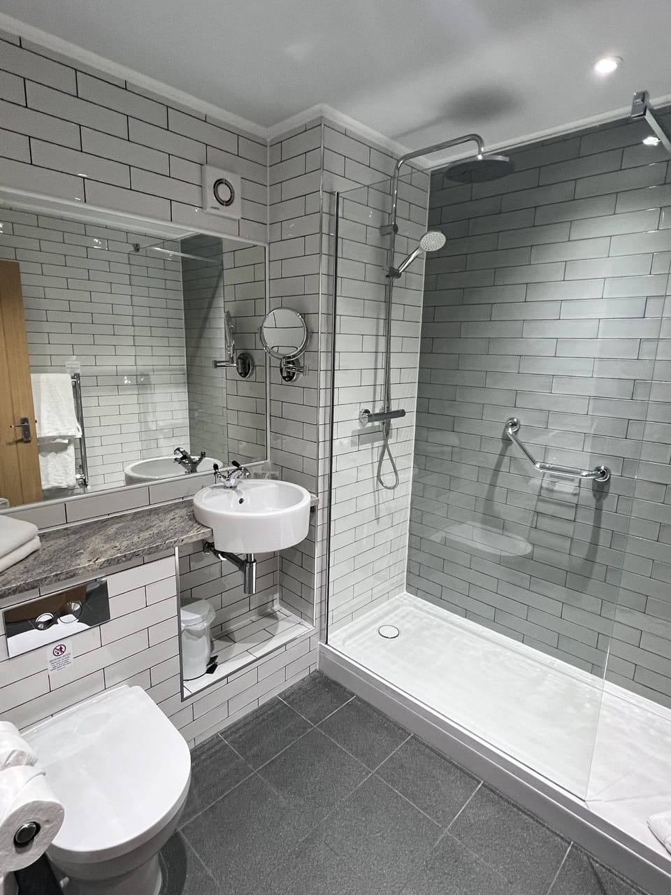 The New Hobbit Hotel Rooms Hotel in Calderdale