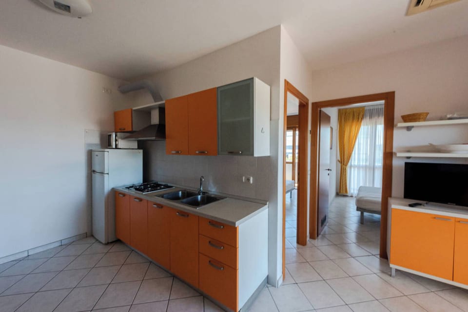 Apartment, 2 Bedrooms, Balcony, Ocean View | Interior