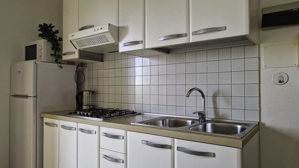 Apartment, 2 Bedrooms, Balcony, City View | Interior