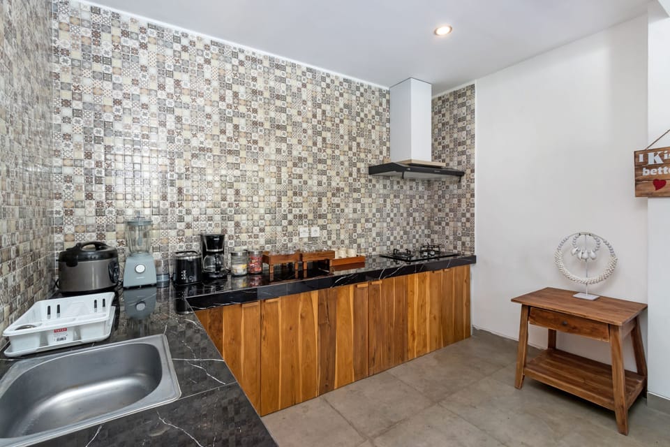 Exclusive Villa | Private kitchen | Fridge, microwave, stovetop, coffee/tea maker