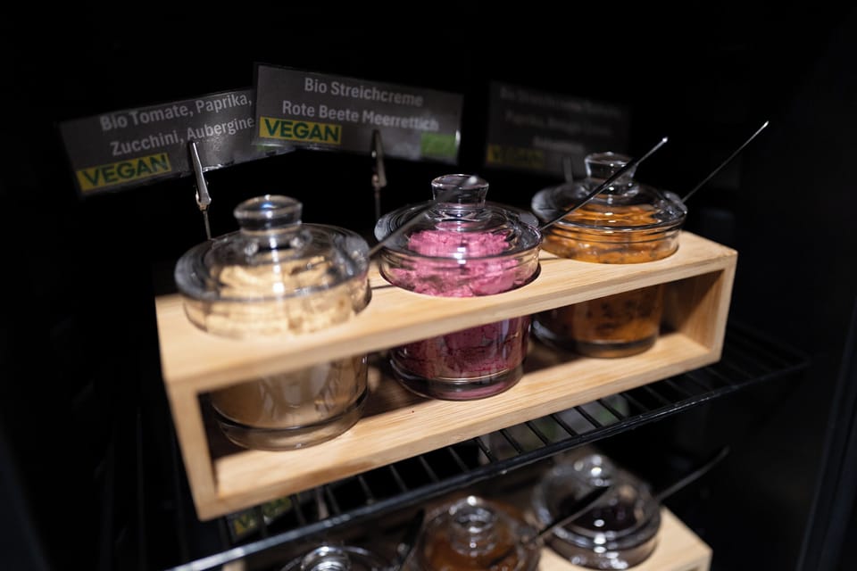Free daily self-serve breakfast