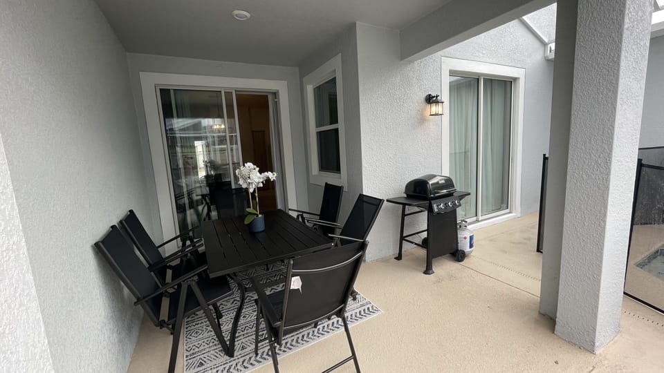 Townhome, 4 Bedrooms | Property grounds