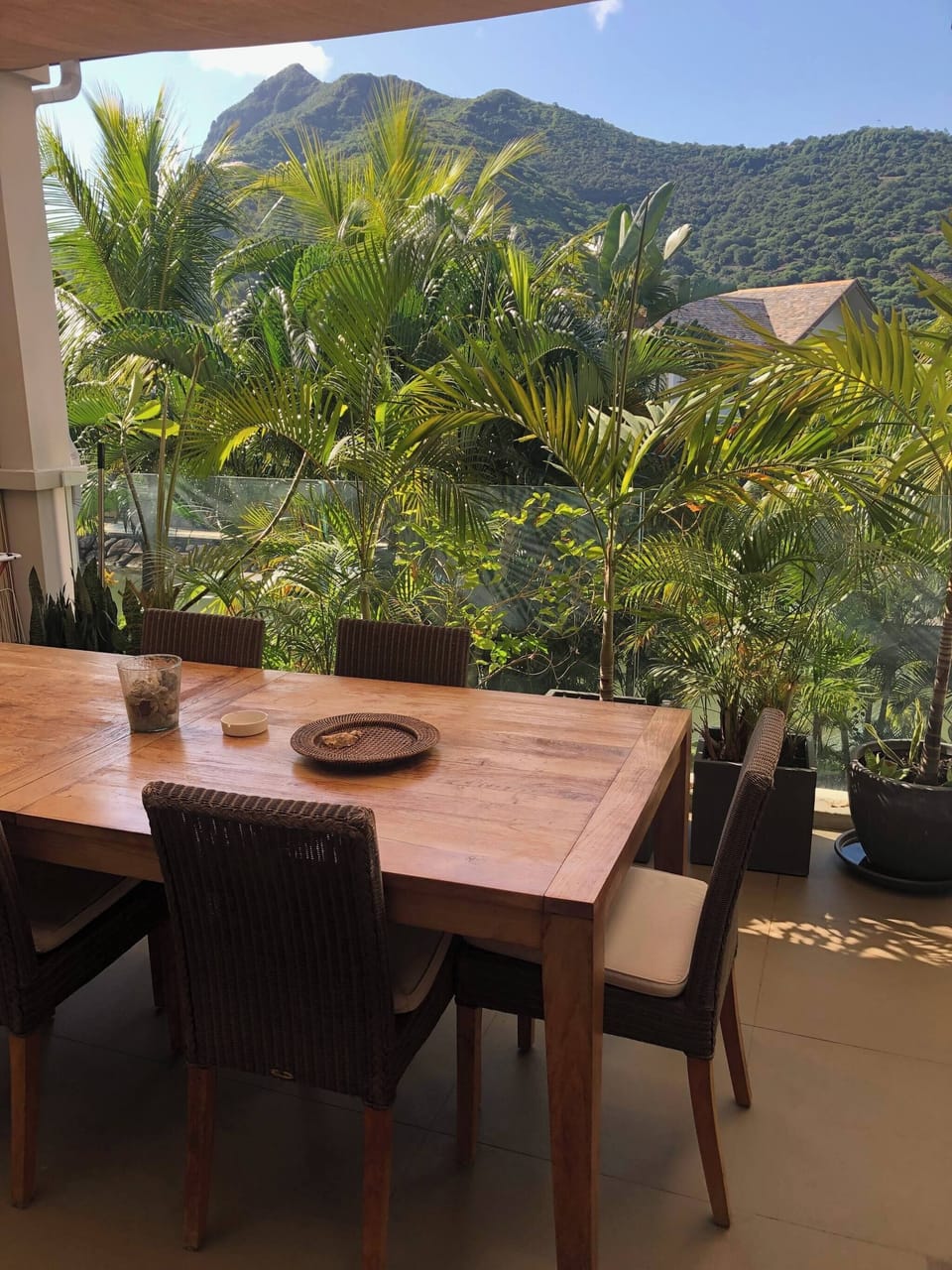Apartment, 2 Bedrooms, Balcony, Mountain View | Outdoor dining